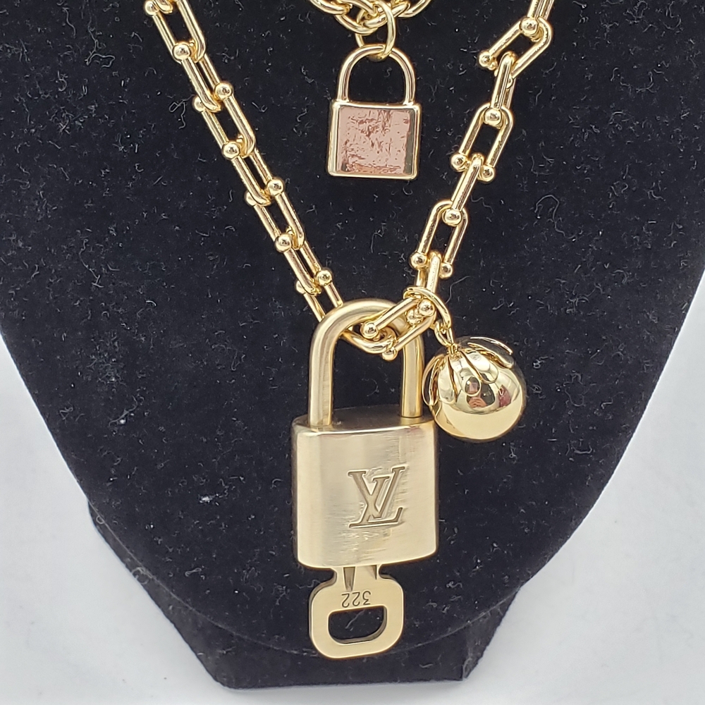 Authentic Louis Vuitton Lock & Key W/ Unbranded Stainless Steel Gold Heart Chain - Picture 7 of 12
